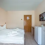 Guest house Complex Alutus -camere De Inchiriat