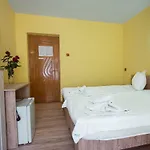 Guest house Complex Alutus -camere De Inchiriat 3*