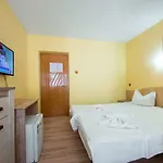 Complex Alutus -camere De Inchiriat Guest house Mangalia