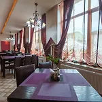 Complex Alutus -camere De Inchiriat Guest house