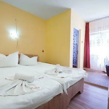 Гостевой дом Complex Alutus -camere De Inchiriat 3*