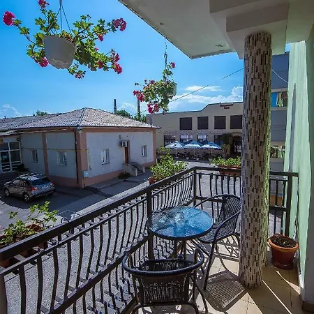 Complex Alutus -camere De Inchiriat Guest house Mangalia