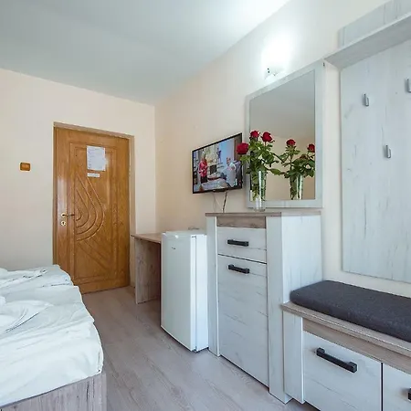 Complex Alutus -camere De Inchiriat Konukevi