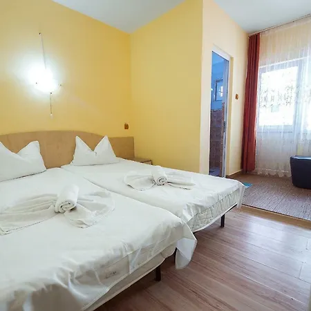 Complex Alutus -camere De Inchiriat Mangalia