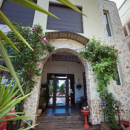 Complex Alutus -camere De Inchiriat Mangalia