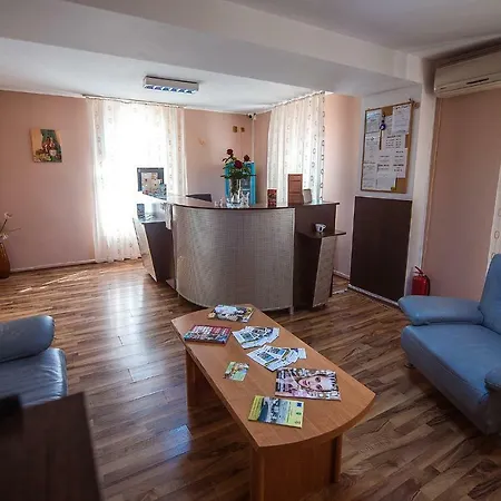 Complex Alutus -camere De Inchiriat Гостевой дом
