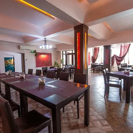 Гостевой дом Complex Alutus -camere De Inchiriat Мангалия