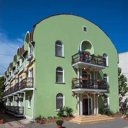 Guest house Complex Alutus -camere De Inchiriat